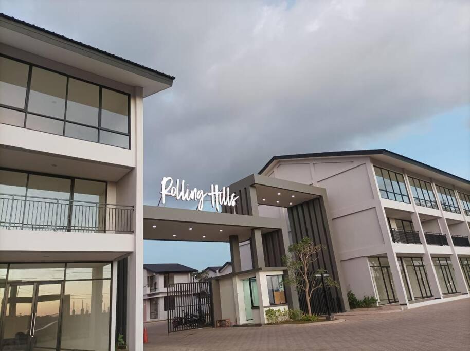 Villa Rolling Hills Depan Trans Mall Macasar Exterior foto